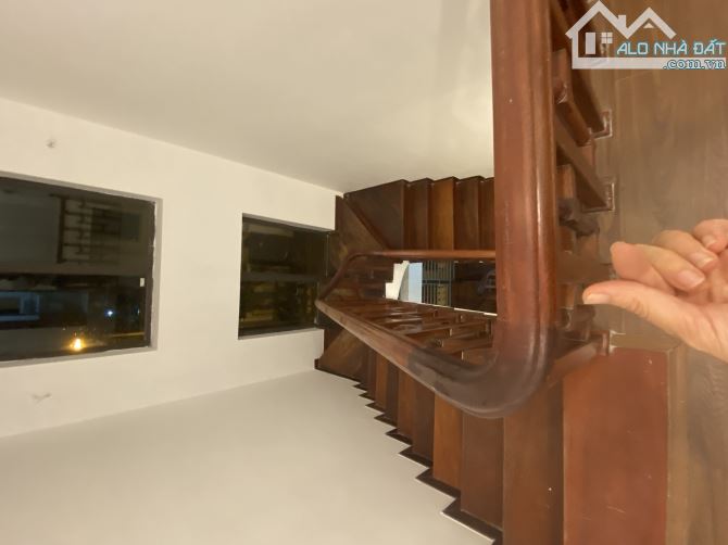 Cho thuê nguyên căn biệt thự lô góc Louis City 235m giá 40 triệu/ tháng. - 2