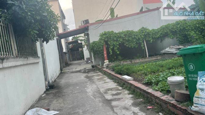 BÁN ĐẤT GIANG BIÊN 4.X TỶ, 30M2, MT4.5M, Ô TÔ CÁCH 10M, GIÁ NÀO CŨNG BÁN - 2