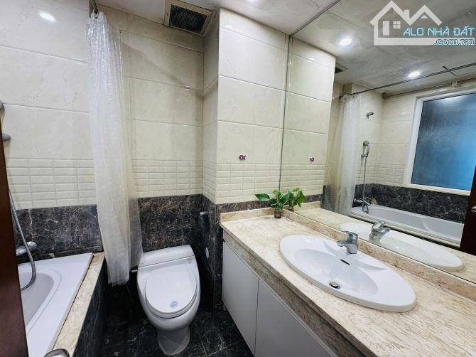 Cho thuê căn hộ thang máy tầng 7 đủ tiện nghi gần hồ Trúc Bạch, Trần Tế Xương - 2