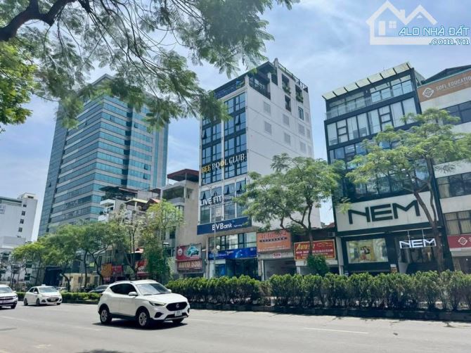 Giảm 3 tỷ bán gấp toà văn phòng Mặt phố Nguyễn Văn Cừ 8 tầng DT 120m2 - Khuôn tiền Hiếm - 2