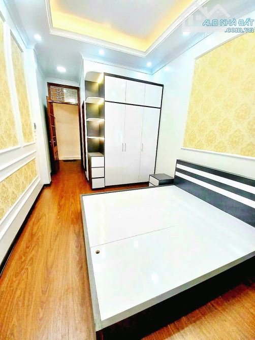 Nhà Đẹp, Lô Góc Kim Ngưu,  Full Nội Thất, Gần Chợ Ngõ vào Rộng Diện Tích 30m2 Giá 6.5 Tỷ - 2