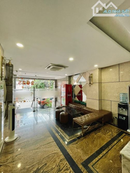 Bán Toà Khách sạn 7 Tầng + Hầm Đường Bạch Đằng P2 Tân Bình gần 150m2 NGỘP BANK BÁN GẤP. - 2