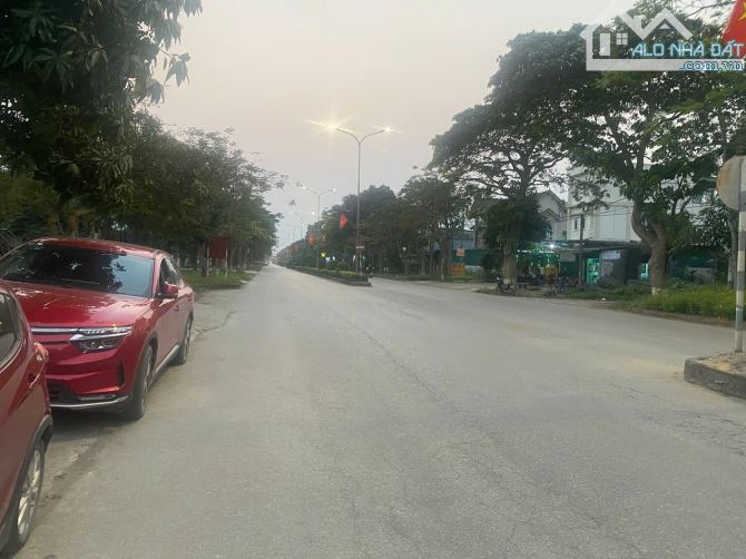 Bán ô đất mặt đường Nguyễn Sinh Cung, Cửa Lò  - Diện tích 118,6m2 - Đất rộng 5m - Đường Ng - 2