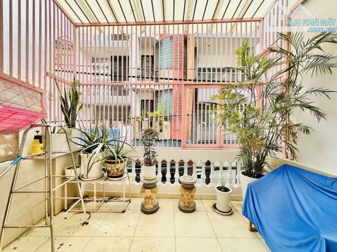 Chế Lan VIÊN, 50M2 ,4 LẦU , 4 PN, TRƯỜNG HỌC , TÂN PHÚ , NHỈNH 5 T - 3