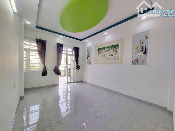 Nhà mới Lê Văn Quới, Bình Tân. DT 49m² - 3 tầng, MT 4,1m. Hẻm rộng ô tô tránh. 4.6 TỶ - 3