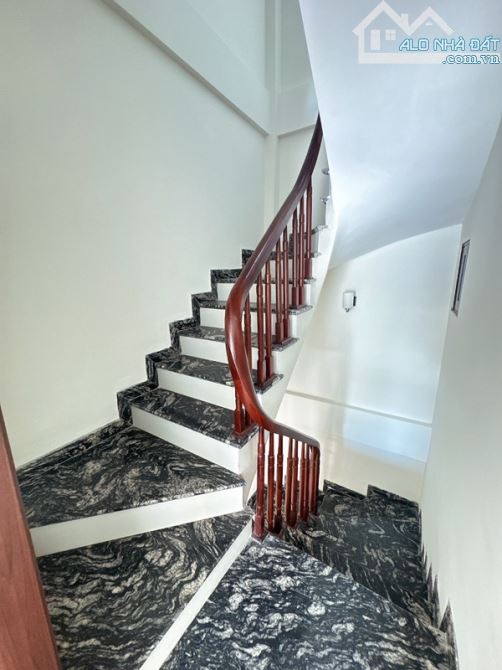 HÀNG KÍN F0 -ĐTU SINH LỜI NGAY 35m VIỆT Hưng 5,5 tỉ - 3