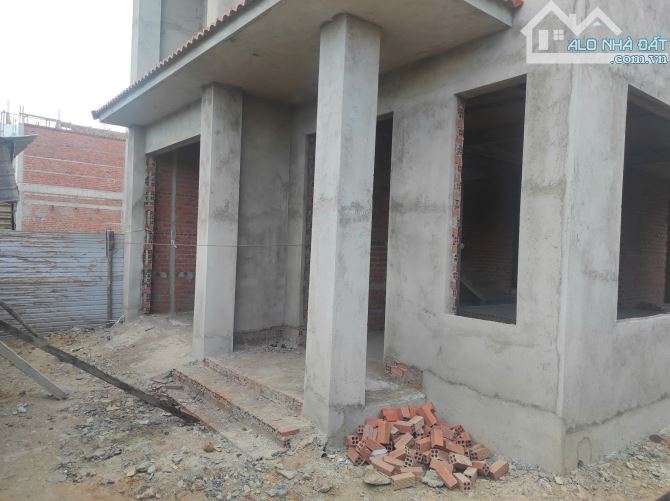 BÁN CĂN BIỆT THỰ HOÀN CÔNG VỚI 257m2 NGANG 10m HƯỚNG ĐÔNG NAM BÊN CẠNH DỰ ÁN SUNGROUP - 3