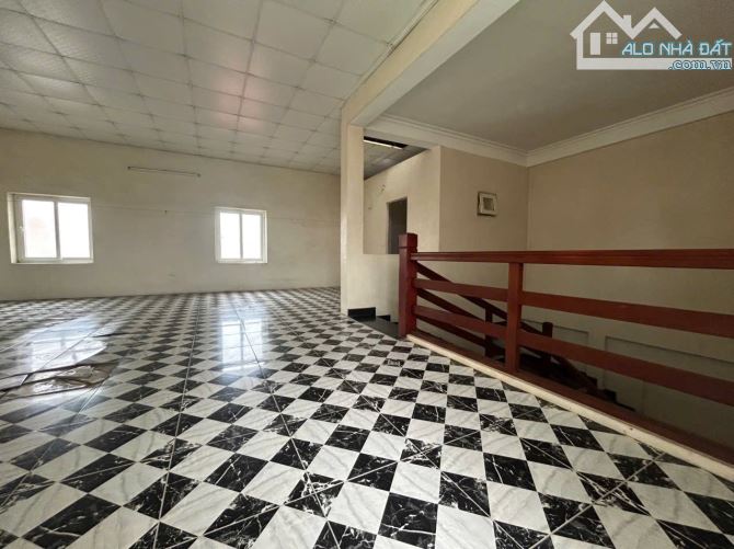 MUA ĐẤT TẶNG NHÀ 3 TẦNG TẠI THIẾT BÌNH- VÂN HÀ ( THƯ LÂM): 2 MẶT TIỀN, MT 10M2, SHCC. - 3