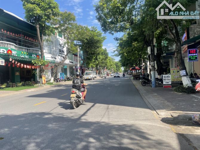 Bán hoặc cho thuê  nhà 4 mê  mặt tiền đường Phan Đình Phùng trung tâm Tp Quảng Ngãi - 3