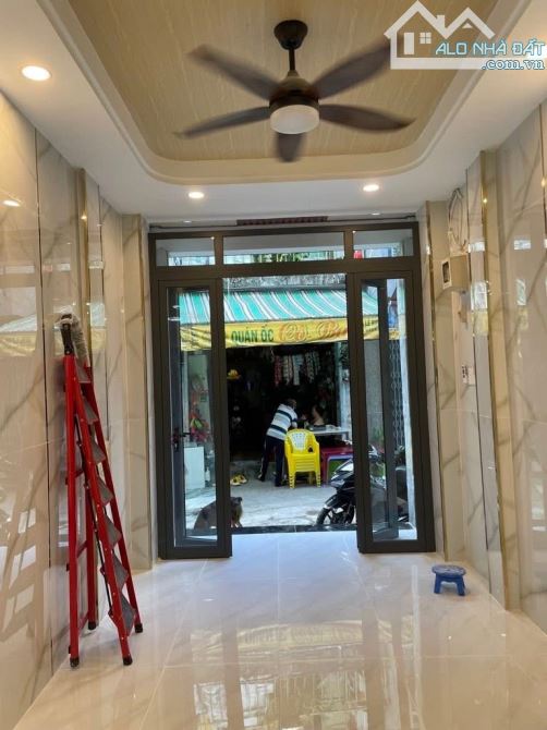 NHÀ MỚI TINH MUA VÀO Ở NGAY, XE HƠI ĐẬU CỬA, TIỆN ÍCH BAO QUANH - 3