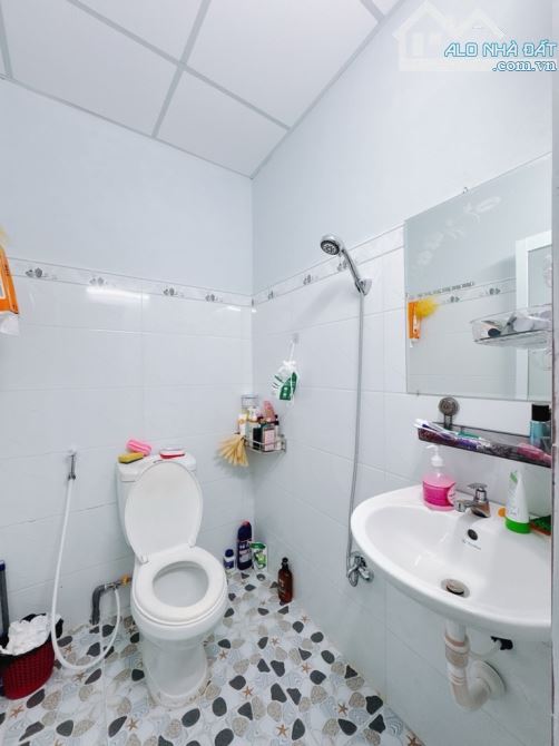 BỀ NGANG HIẾM - KHU DÂN CƯ ỔN ĐỊNH CĂN GÓC 3MẶT HẼM SIÊU THÔG THOÁNG - 3