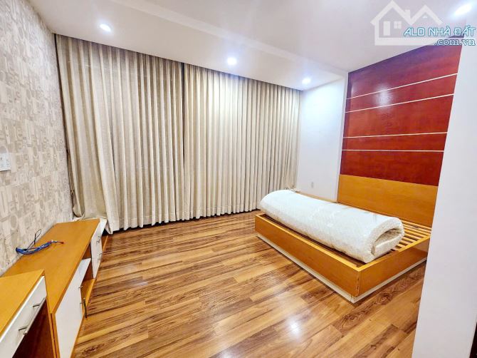 Bán nhà 2 lầu hẻm 125 đường Nguyễn Thị Tần P.Rạch Ông Quận 8 - 3