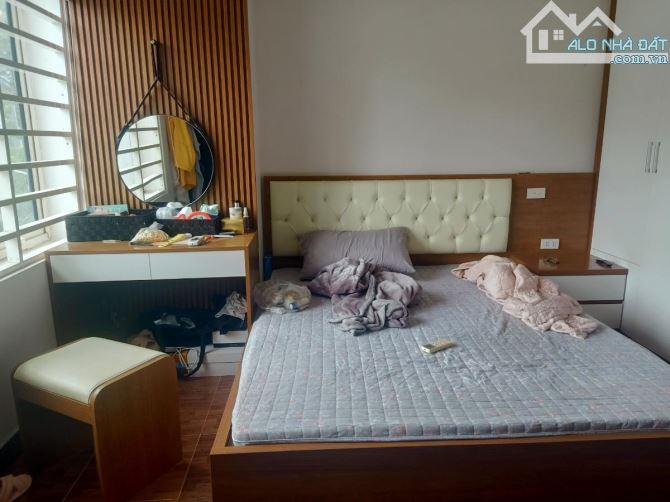 Hai thoáng ô tô lùi cửa ba bước ra phố Trung Văn, Nam Từ Liêm DT: 45m2 x 4t - 5 ngủ - 3