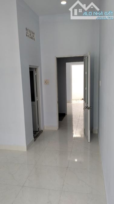 NHÀ ĐẸP GIÁ RẺ – HẺM XE HƠI TRÁNH – SÁT ĐẠI HỌC GTVT,  DT 5x16m – 2 tầng – 3PN – 4.5 tỷ - 3