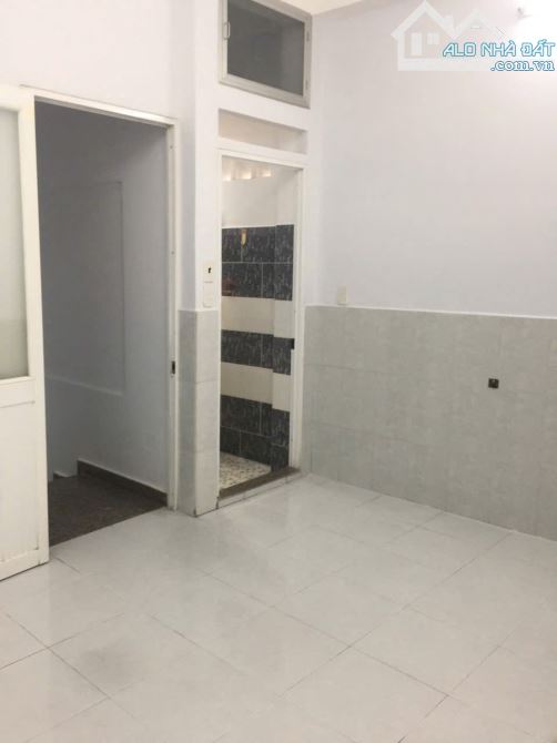 Bán nhà mới 4 tầng BTCT xe hơi dừng trước cửa Trường Sa, DT 42m2, 7.1 tỷ TL - 3