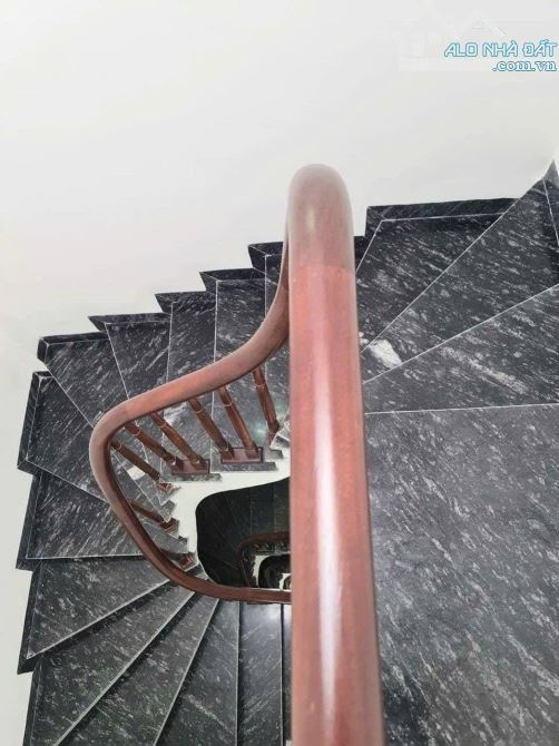 Bán nhà Dương Văn Bé, Minh Khai, 35m2 x 5 tầng, ô tô 10M, Giá: 6,5 tỷ( ctl) - 3