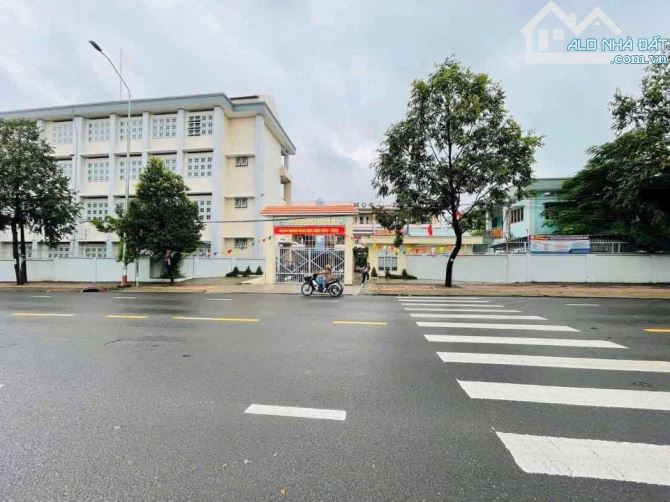 CHỦ GỬI BÁN ĐẤT PHƯỜNG BỬU HOÀ TP BIÊN HOÀ. DT: 5x18=86M2. GIÁ: 2TỶ2 - 3