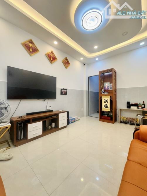 Chế Lan VIÊN, 50M2 ,4 LẦU , 4 PN, TRƯỜNG HỌC , TÂN PHÚ , NHỈNH 5 T - 4