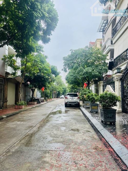 BIỆT THỰ NHÀ VƯỜN – 160m², MT 10M, 4.5 TẦNG – GIÁ CHỈ HƠN 200 TRIỆU/M² – CƠ HỘI ĐẦU TƯ - 4