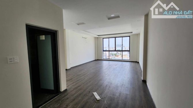 TOÀ NHÀ VĂN PHÒNG 7 TẦNG THANG MÁY - 129m2 (5×26) - KHU CV LÀNG HOA - 18.5 TỶ - 4