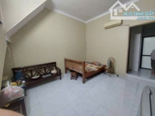 GIẢM CHÀO SỐC    - Ngõ Thịnh Quang DT 99.9 m2 x  3 tầng, mt  2/6.3 m   Giá 25ỷ - 4