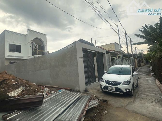 BIỆT THỰ SÂN VƯỜN P.TÂN VẠN MỚI XÂY, 6X22=132M2, THỔ CƯ 100%,3PN, SÂN ĐẬU ĐƯỢC 3 XE HƠI, G - 4