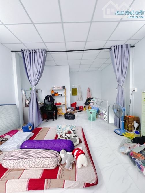 BỀ NGANG HIẾM - KHU DÂN CƯ ỔN ĐỊNH CĂN GÓC 3MẶT HẼM SIÊU THÔG THOÁNG - 4