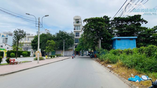 Bán đất dự án Tuổi Trẻ đường Lê Hữu Kiều Quận 2 cũ gần chợ Giồng (391m²) 115 tr/m² - 4