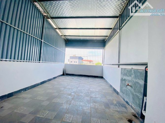 NHÀ MỚI KIM GIANG 30M2 - 7 TẦNG THANG MÁY - THÔNG SÀN - 6M RA Ô TÔ - Ở SƯỚNG - 7.8 TỶ - 6