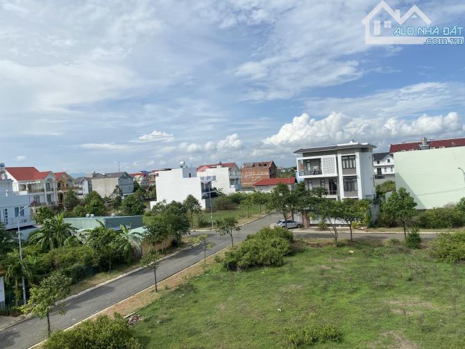 BÁN CĂN BIỆT THỰ HOÀN CÔNG VỚI 257m2 NGANG 10m HƯỚNG ĐÔNG NAM BÊN CẠNH DỰ ÁN SUNGROUP - 6