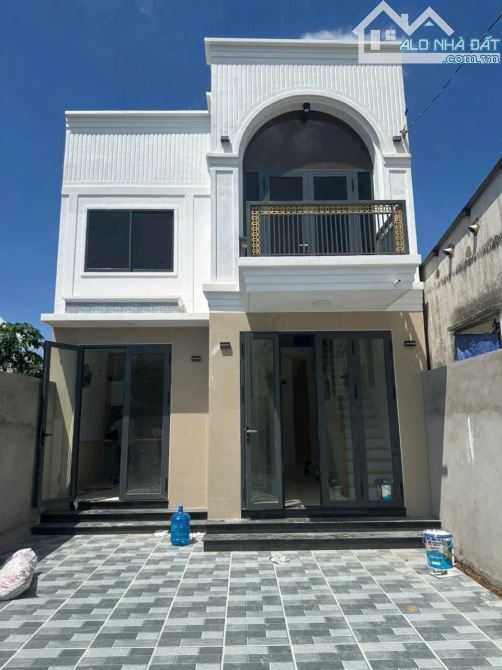 BIỆT THỰ SÂN VƯỜN P.TÂN VẠN MỚI XÂY, 6X22=132M2, THỔ CƯ 100%,3PN, SÂN ĐẬU ĐƯỢC 3 XE HƠI, G - 7
