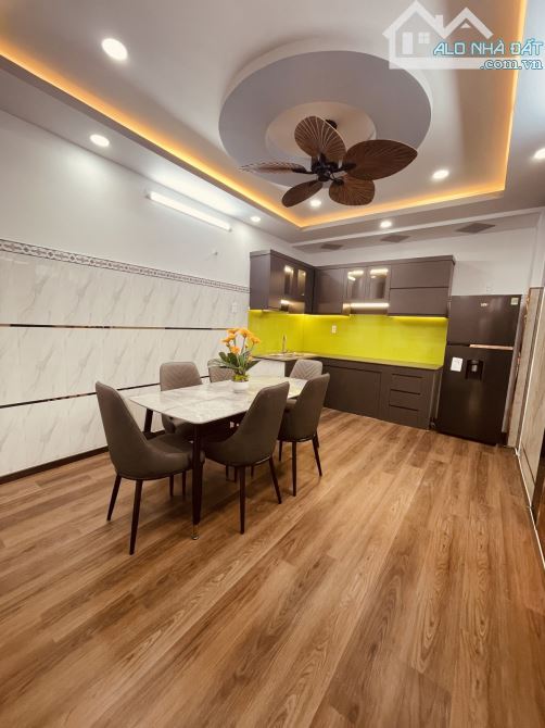 CĂN GÓC 2 MT HẺM XE TẢI QUANG TRUNG - 3 PN 49m2 - 5.28 TỶ - 8