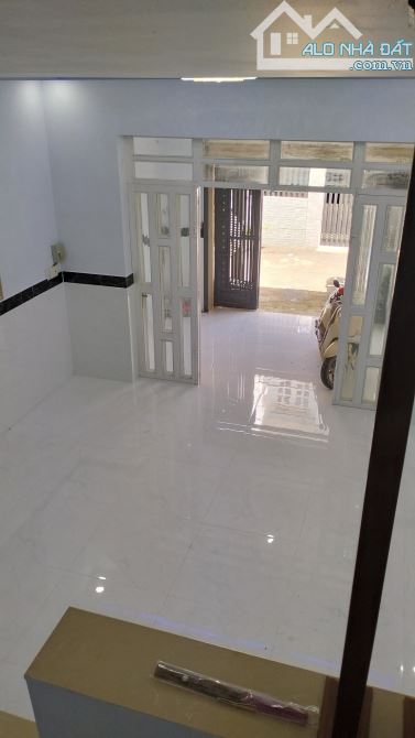 NHÀ ĐẸP GIÁ RẺ – HẺM XE HƠI TRÁNH – SÁT ĐẠI HỌC GTVT,  DT 5x16m – 2 tầng – 3PN – 4.5 tỷ - 8