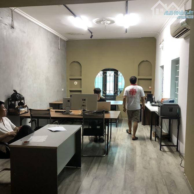 Gara ô tô – 10m ra phố Nguyễn Trãi – căn góc 68m² – 4 tầng – sổ đẹp – chỉ 14.7 tỷ - 9