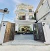 Nhà độc lập 66.3m2x3 tầng mẫu Biệt thự sau nhà MẶT ĐƯỜNG 351, ô tô để sân trong sân