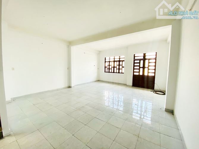 BÁN NHÀ LÊ VĂN QUỚI BÌNH TÂN 104M2 4 TẦNG 5PN NGANG 6M CHỈ 7.3 TỶ HẺM XE HƠI THÔNG - 3