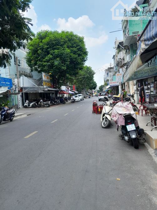 Hàng hot MT Nguyễn Tiểu La DT 45m2 2 lầu giá 12.5 tỷ TL