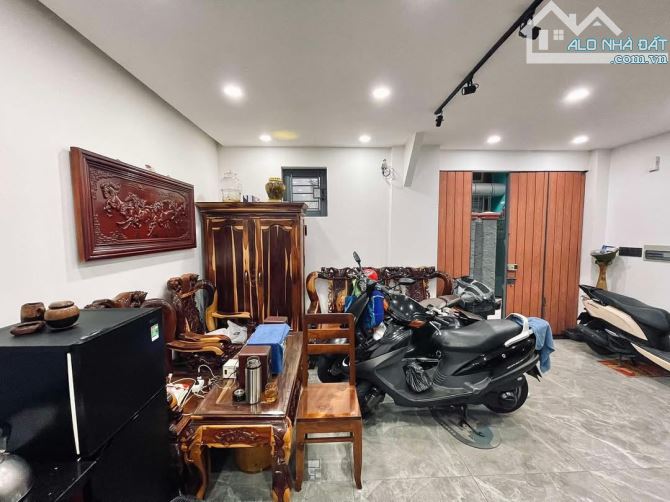 💥75M² – LÔ GÓC 2 MẶT THOÁNG – NHÀ 4 TẦNG BTCT – HUỲNH VĂN BÁNH – SÁT QUẬN 1 – NHỈNH 9 Tỷ