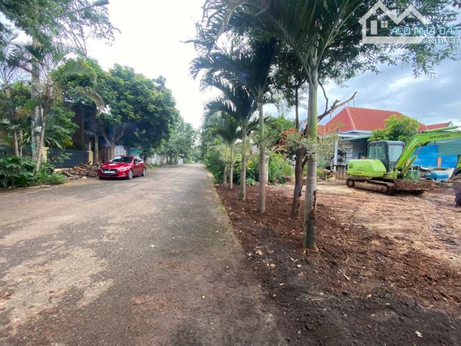 BÁN ĐẤT EATU KOTAM 1TY320TR 5X52 TC60M HƯỚNG BẮC, ĐƯỜNG NHỰA 2ÔTÔ VI VU DÂN CƯ HIỆN HỮU TI