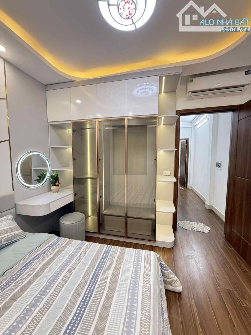 LƯƠNG SỬ C _ 4 Tầng _Nhỉnh 9 Tỷ_ 20M RA PHỐ