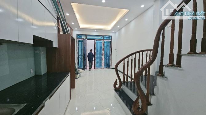 TRUNG TÂM THANH TRÌ, NHÀ ĐẸP 5 TẦNG 34M2 CỰC ĐẸP 4,5 TỶ