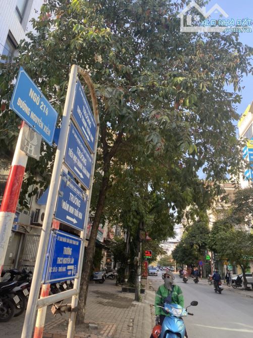 cho thuê nhà phân Lô vỉa hè ngõ 214 Nguyễn Xiển dt 55m x4 tầng, mt 4 m giá 17tr/th