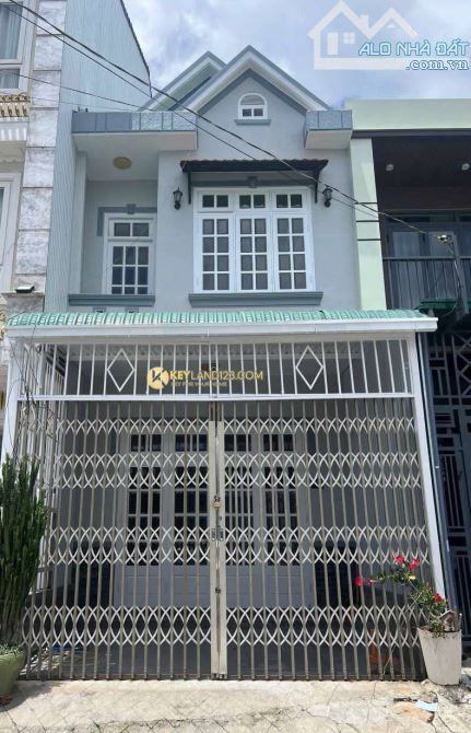 Bán nhà đẹp Tô Hiến Thành, 2 tầng, 78.1m2, đường trước nhà 8m