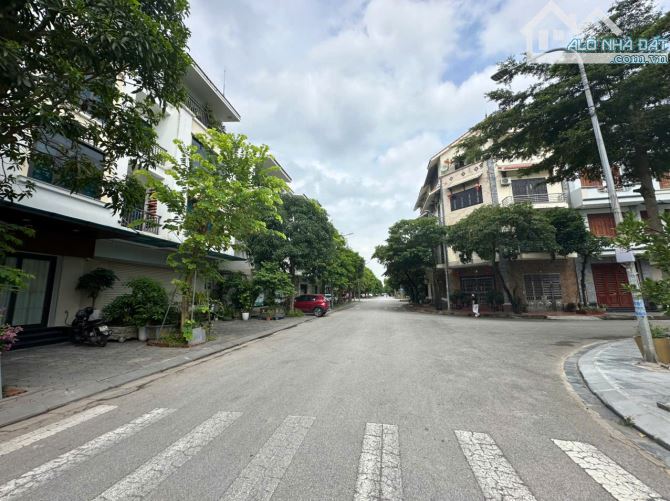 CẦN BÁN LÔ ĐẤT BIỆT THỰ PHỐ AN DƯƠNG VƯƠNG