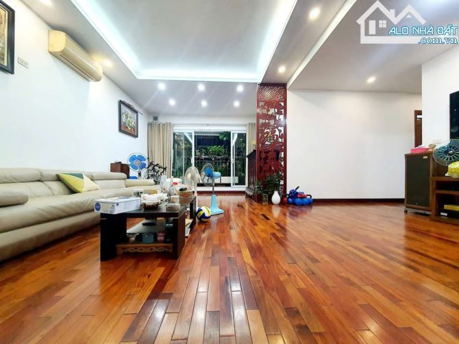 CĂN HỘ CAO CẤP CTM 139 CẦU GIẤY – 118M² – 3PN – FULL NỘI THẤT – GIÁ CHỈ 8 TỶ