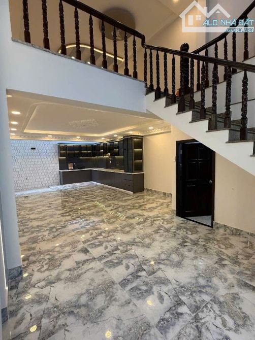 Nhà Mặt tiền Vip Khu Tên Lửa, kế Coopmart Bình Tân, (5m x 20m) 4 tầng, nhỉnh 13 tỷ