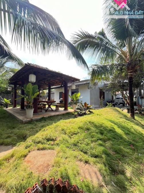 Bán nhà vườn mặt tiền Đặng Văn Ngữ