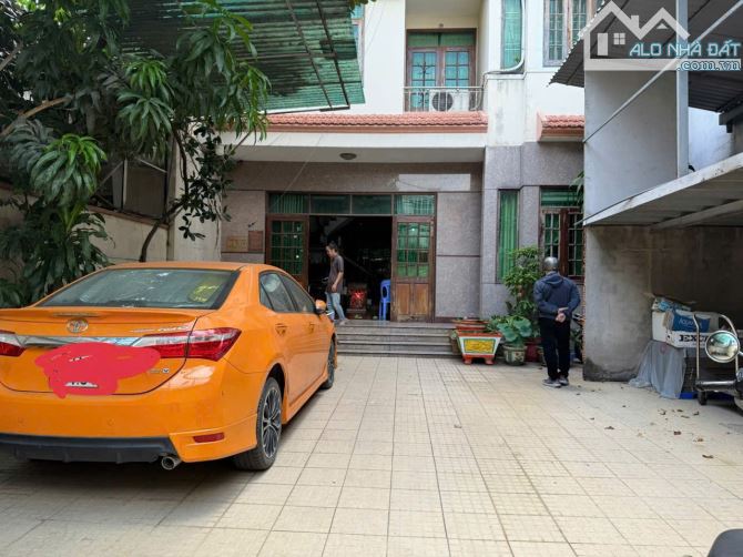 HXH Trần Hưng Đạo - Q.5, DT: 9.2 x 20 - CN: 208m² - Giá 35 tỷ (168tr/m2)