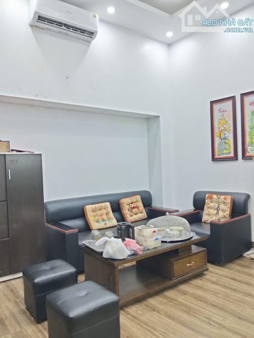 Bùi Xương Trạch – Nhà đẹp có sân cổng riêng – gần ô tô – giá chỉ 9 tỷ – pháp lý chuẩn