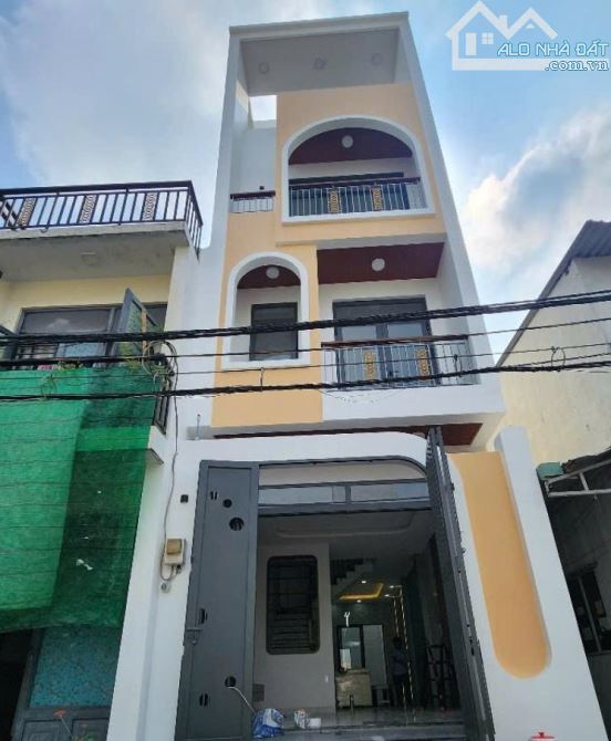 Nhà mới tinh 4 tầng - hẻm xe hơi gần Tên Lửa - Full nội thất - 4 x 15 - 60m2 chỉ hơn 6 tỷ.